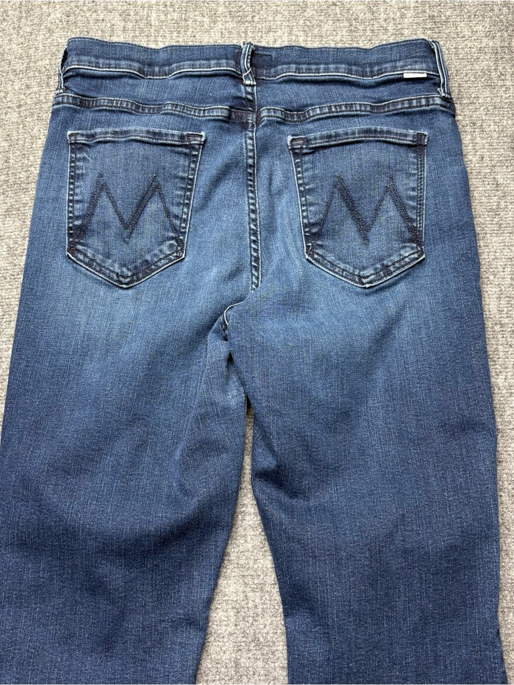MOTHER Jeans Womens 32 Weekender Fray in Mint Condition Flare Raw Hem USA Made - Picture 14 of 15